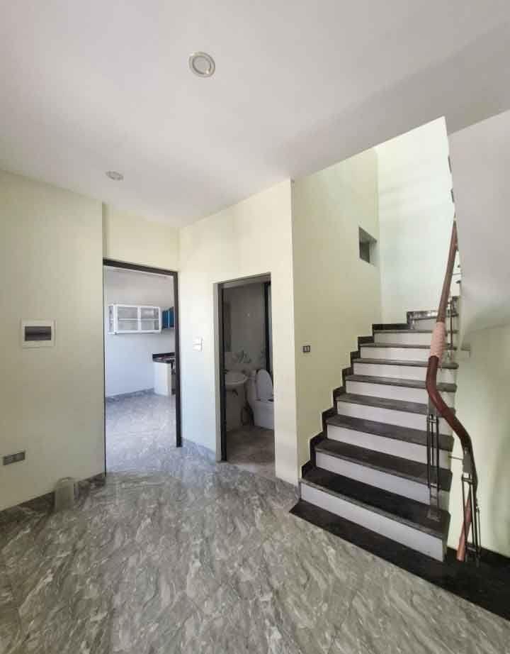 Bán nhà Đường Láng, Đống Đa, logoc, vị trí tốt, giá đẹp , 81mx3t, 17tỷ, 0985696268