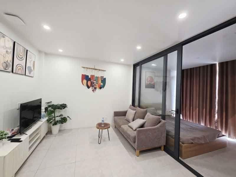 Bán nhà đẹp Trịnh Công Sơn, Tây Hồ, logoc, ôtô, dòng tiền tốt, 55mx8t, 27 tỷ, 0985696268