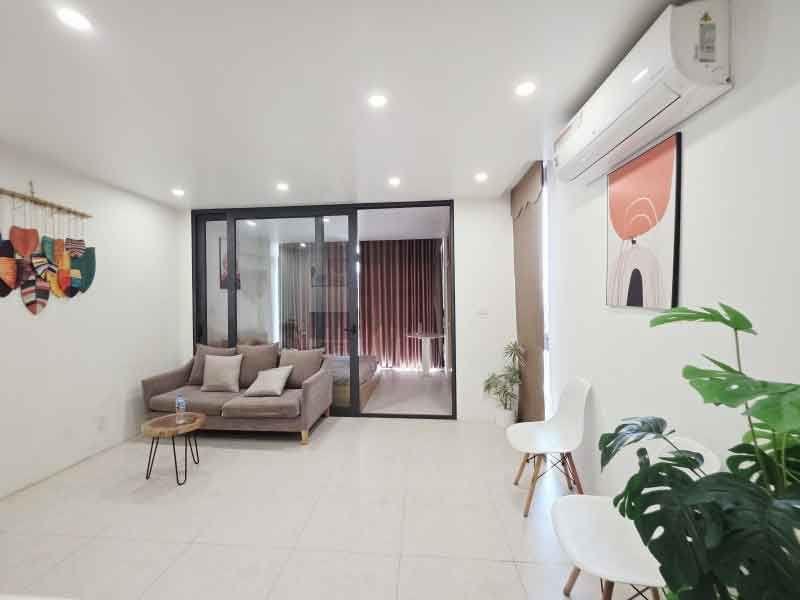 Nhà đẹp Võng Thị, Tây Hồ, ôtô, logoc, thang máy, dòng tiền tốt, 80mx6t, 28 tỷ, 0985696268