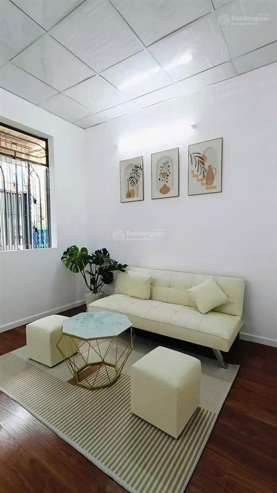 Bán nhà đường tân trang ngay chợ đầm dt 41.4m2 giá 3 tỷ 550