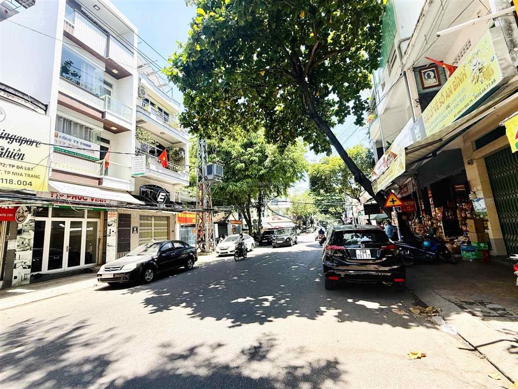 Bán nhà 3 tầng đường trần nhật duật kinh doanh tốt 64m2 giá 13 tỷ ( thương lượng )