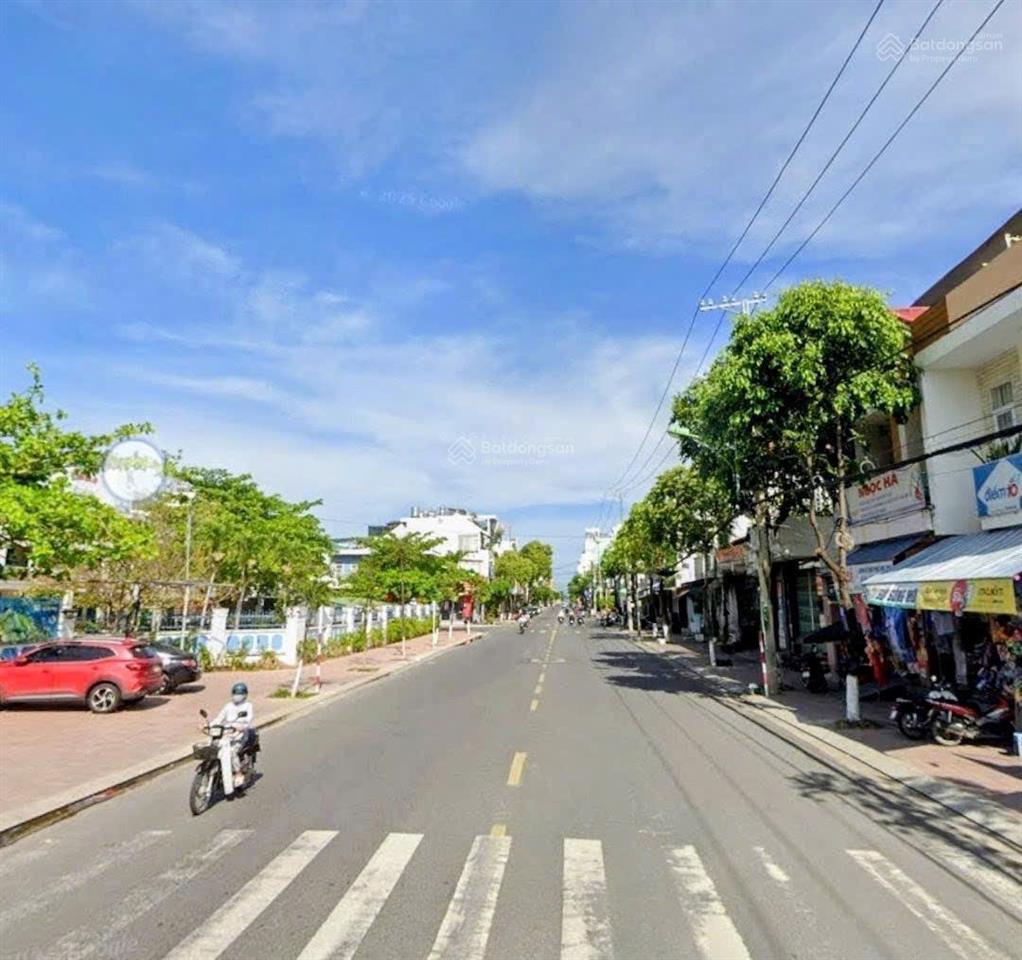 Bán nhà đất đường điện biên phủ gần biển ngang 10m giá 120tr/m (24 tỷ)