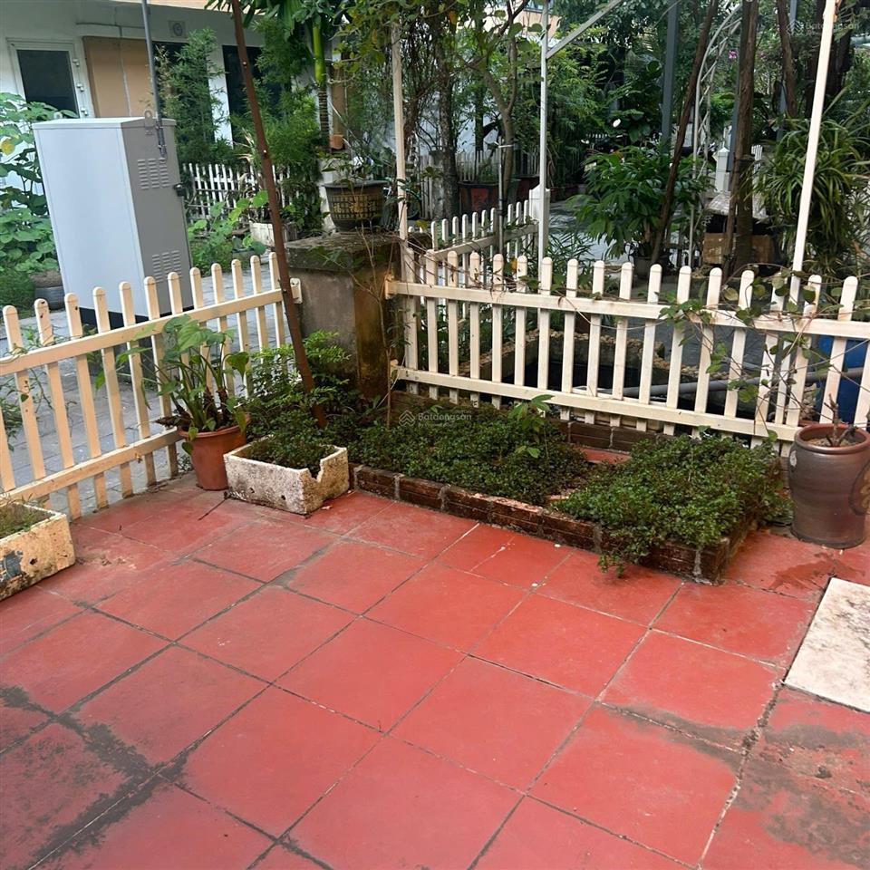 Chủ nhà chuyển qua biệt thự cần bán nhà phố thảo nguyên kđt ecopark 100m2 hoàn thiện cơ bản 17tỷ900