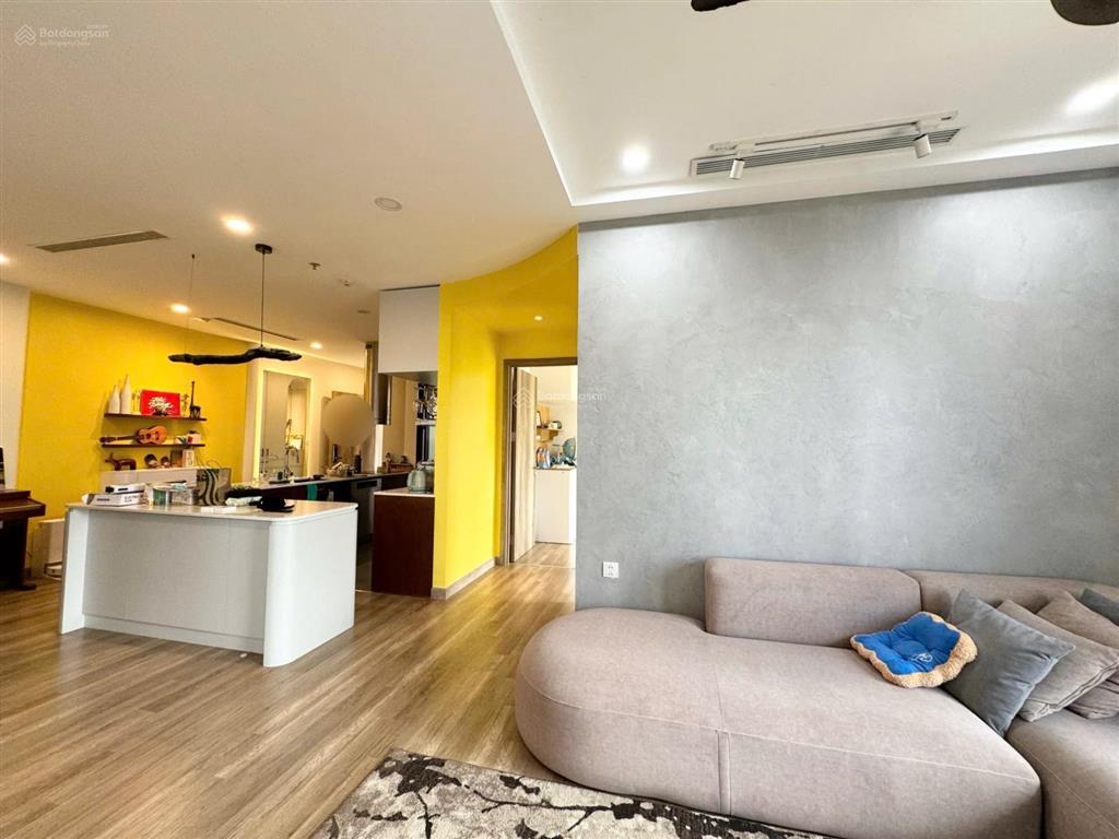 Chủ nhà định cư nước ngoài bán hộ 3pn trục số 01 tháp haven park kđt ecopark 110m2 giá 8tỷ850