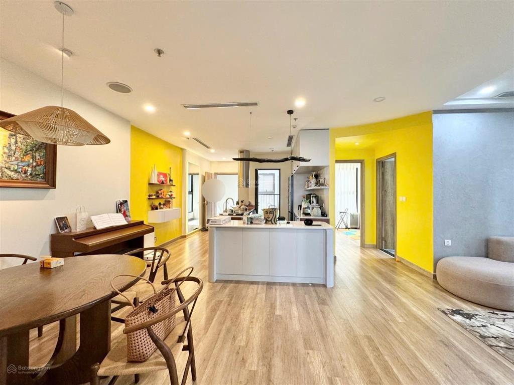 Chủ nhà định cư nước ngoài bán hộ 3pn trục số 01 tháp haven park kđt ecopark 110m2 giá 8tỷ850