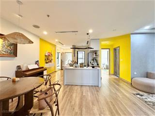 Chủ nhà định cư nước ngoài bán hộ 3pn trục số 01 tháp haven park kđt ecopark 110m2 giá 8tỷ850
