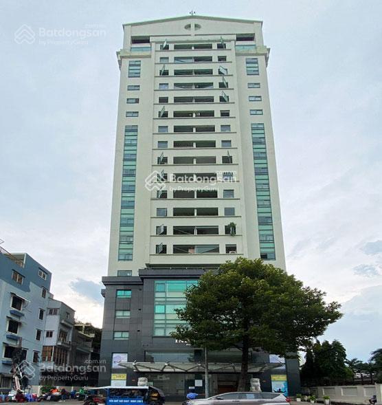 Cho thuê căn hộ dt 105m2, 3 phòng ngủ, các phòng đều có cửa sổ, 2 ban công, tầng 15