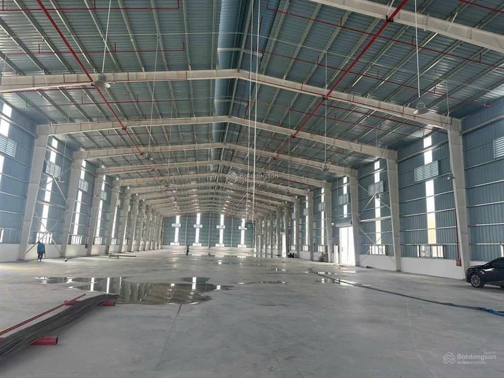 Cho thuê kho xưởng dt 2000m2 kcn tân quang, văn lâm, hưng yên. pccc tự động