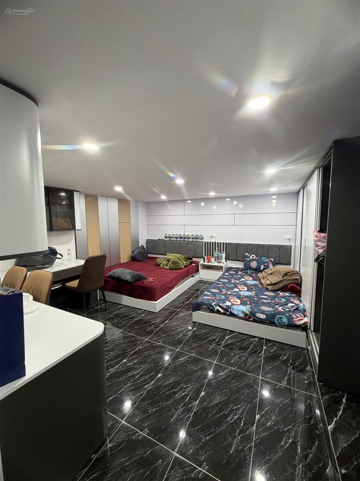 Chính chủ bán nhà tập thể tô hiến thành, dt 80m2, 2 ngủ, 2wc, ô tô đỗ chân cầu thang, giá 4.850 tỷ