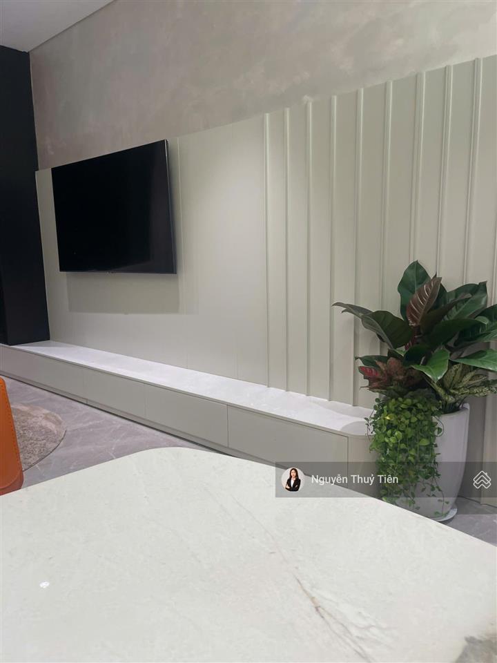 The crest chuyển nhượng căn 1pn+ 1 full nt sẵn hđt  giá siêu tốt