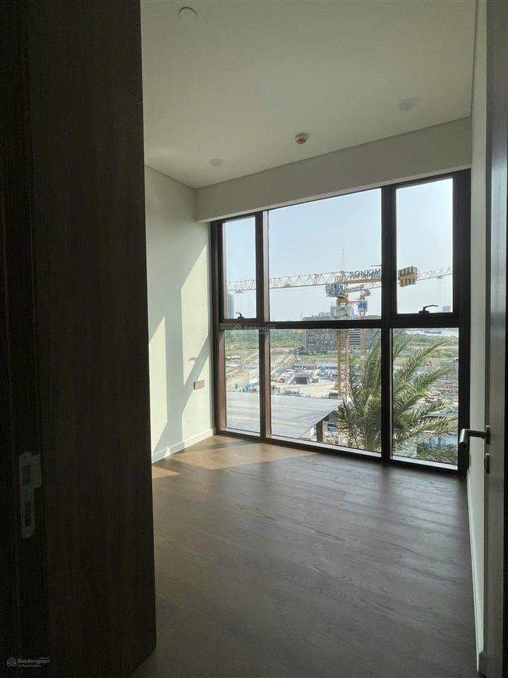 The galleria cho thuê 3pn nội thất cơ bản  view sông & quận 1