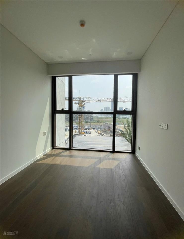 The galleria cho thuê 3pn nội thất cơ bản  view sông & quận 1