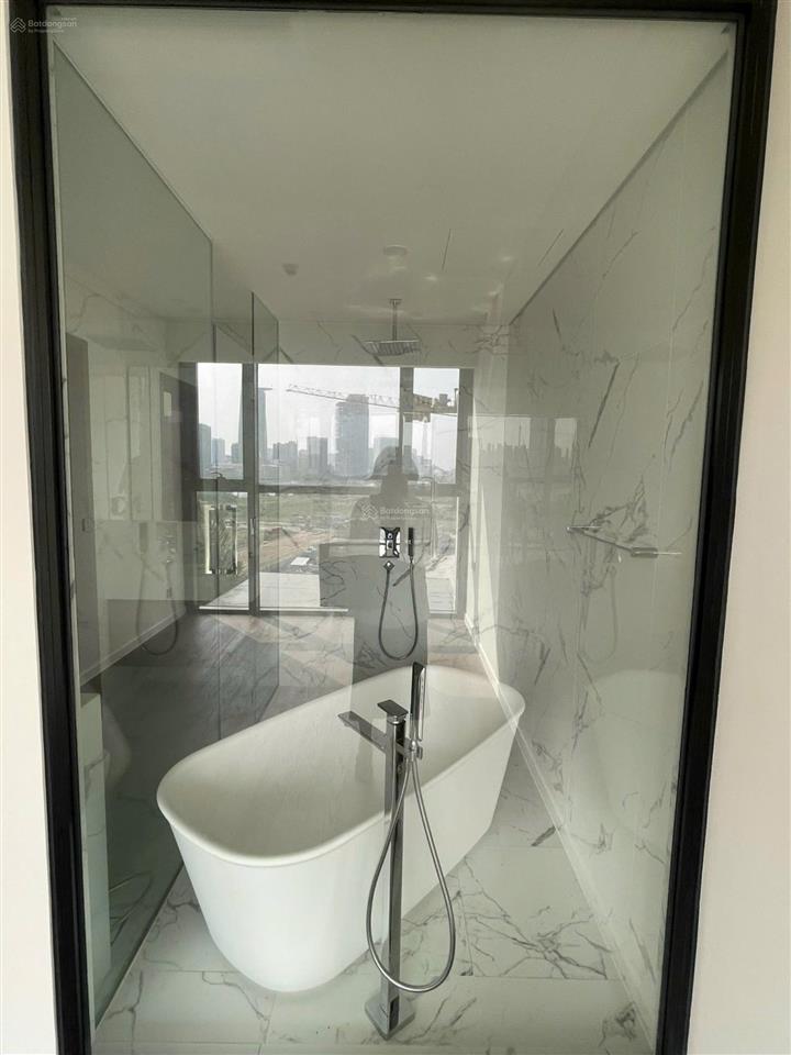 The galleria cho thuê 3pn nội thất cơ bản  view sông & quận 1