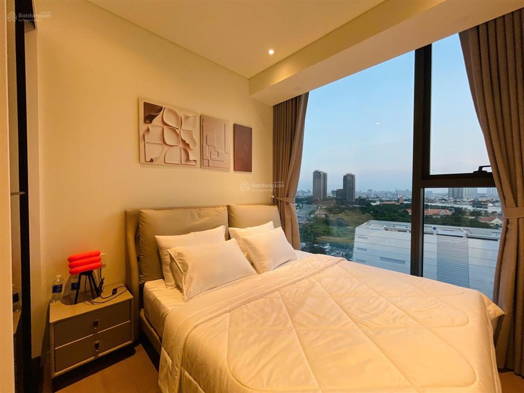 The opera chuyển nhượng 2pn view pháo hoa tầng cao  full nội thất