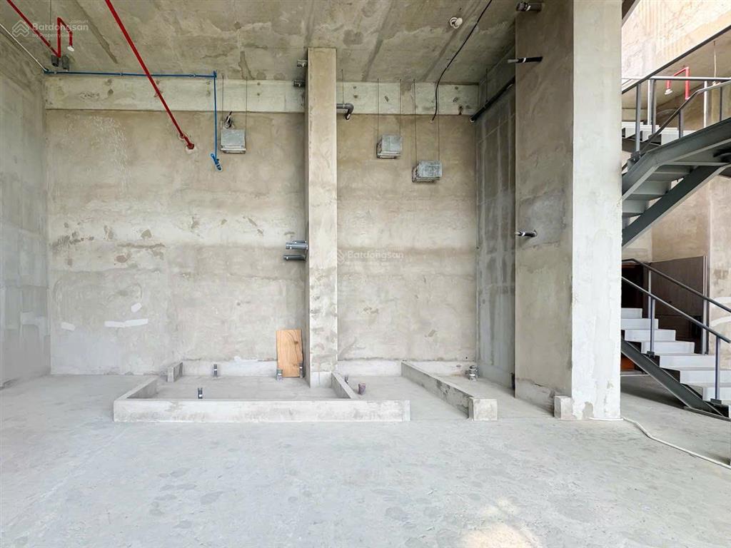 The opera penthouse 300m có hồ bơi riêng | view trực diện về landmark 81  sông sg