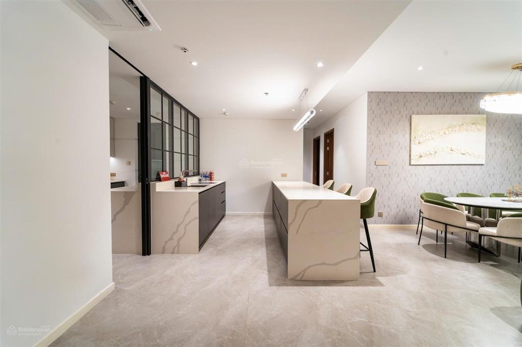 Cho thuê the crest 3pn 152m² vừa hoàn thiện nội thất  view trực diện sông