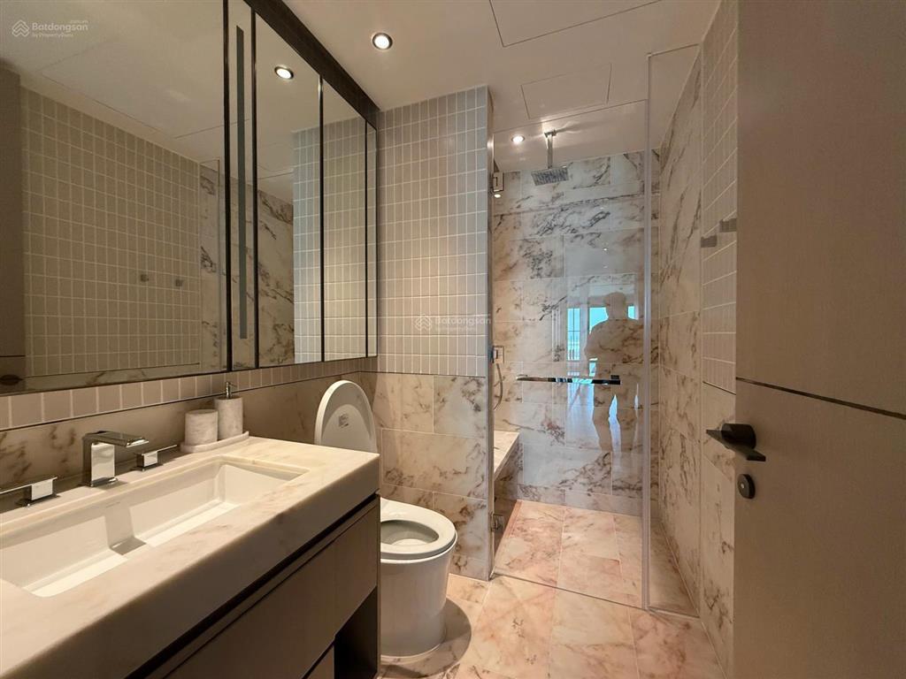 Grand marina cho thuê 3pn  150m2 view trực diện sông và thủ thiêm