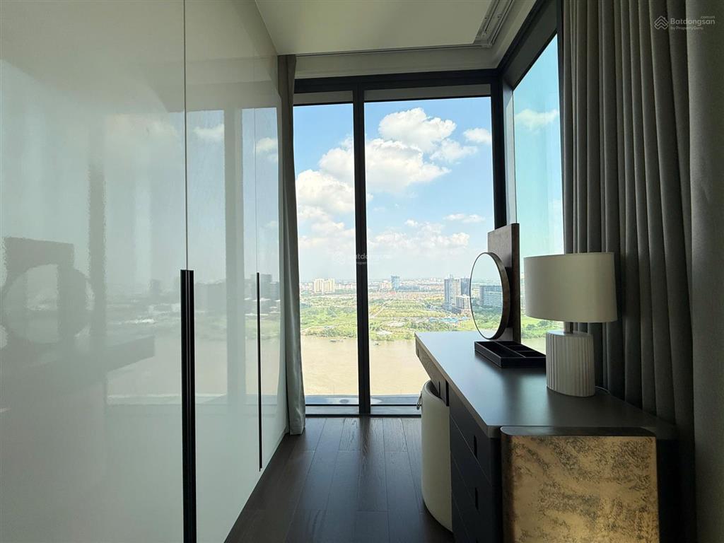 Grand marina cho thuê 3pn  150m2 view trực diện sông và thủ thiêm