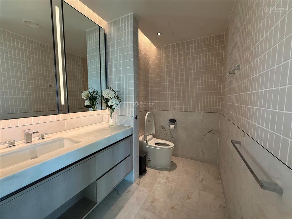 Grand marina cho thuê 3pn  150m2 view trực diện sông và thủ thiêm