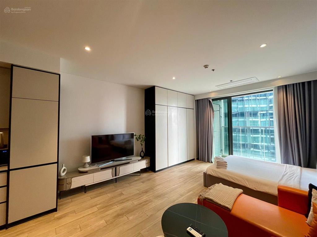 The crest studio chuyển nhượng giá siêu tốt  có sẵn hđt