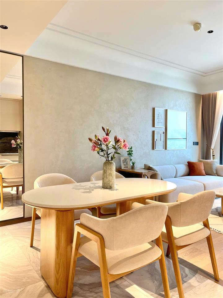 Grand marina cho thuê 2pn  tầng trung view sông giá tốt