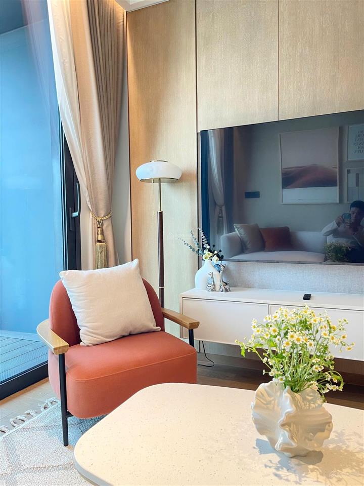 Grand marina cho thuê 2pn  tầng trung view sông giá tốt