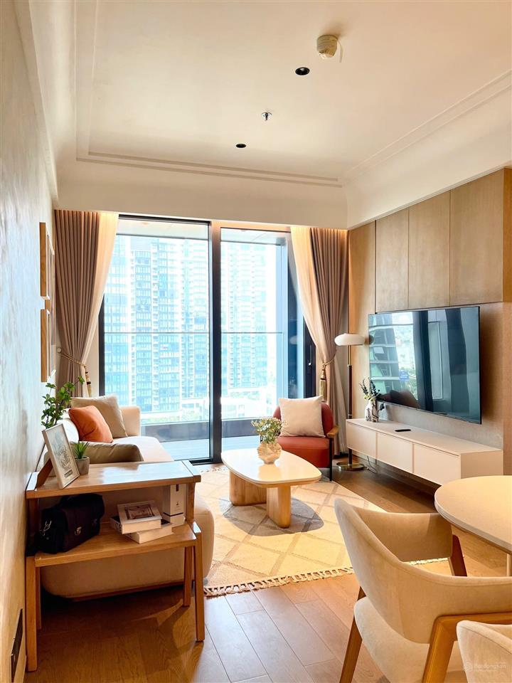 Grand marina cho thuê 2pn  tầng trung view sông giá tốt