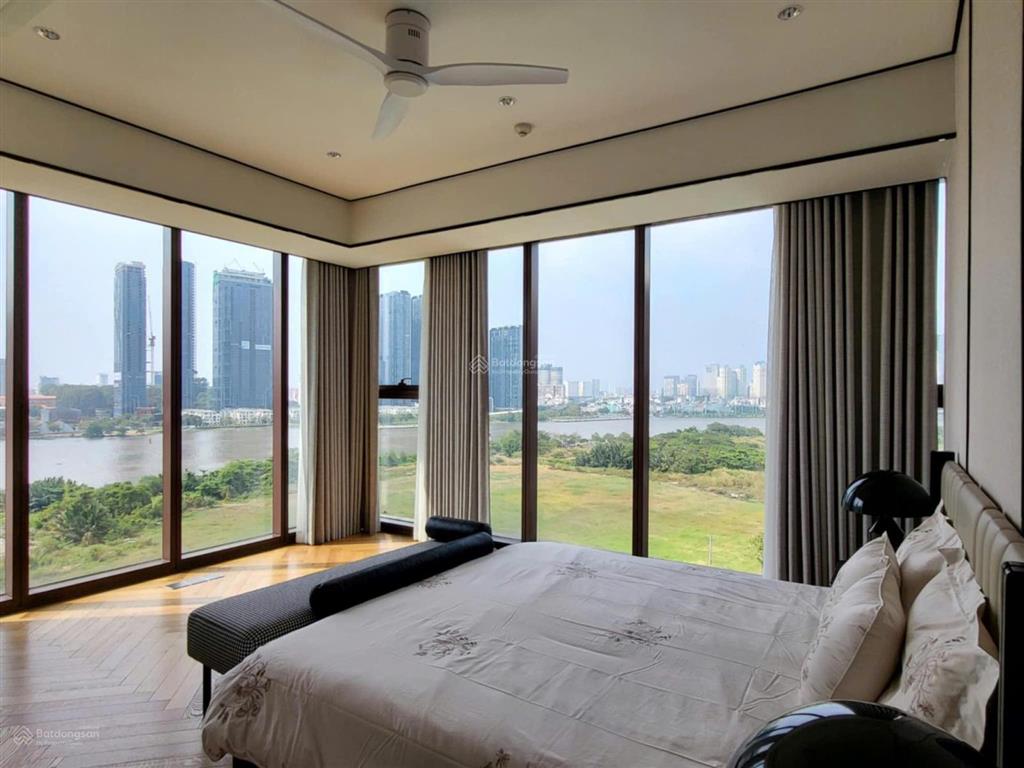 The galleria cho thuê căn hộ 4 phòng ngủ đầy đủ nội thất view trực diện sông