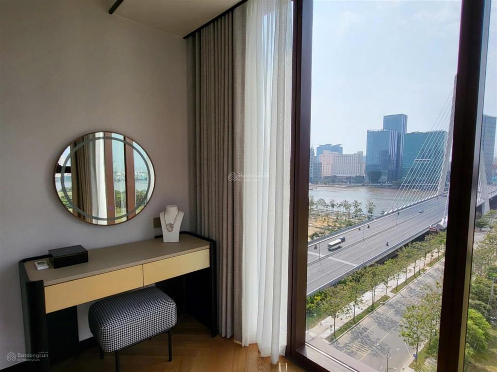 The galleria cho thuê căn hộ 4 phòng ngủ đầy đủ nội thất view trực diện sông
