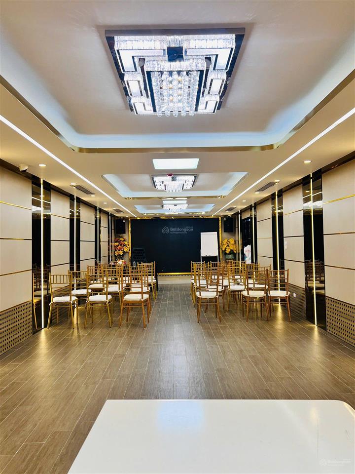 Bán căn nhà phố nguyễn xiển, thanh xuân, văn phòng hạng a, 2 mặt thoáng , dt 135m2, giá 73.9 tỷ