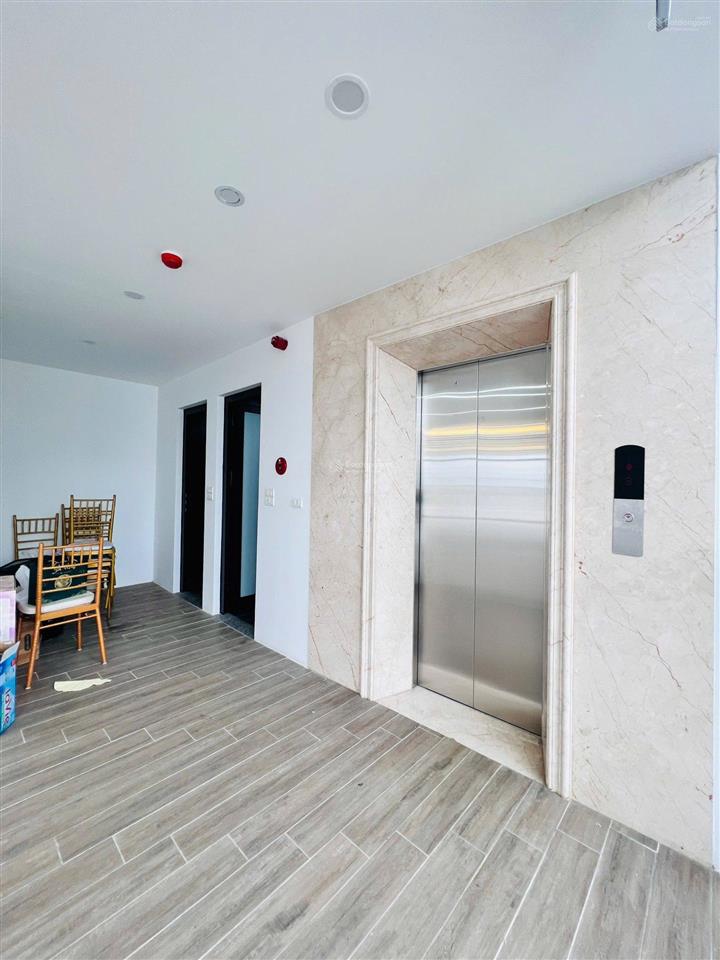 Bán căn nhà phố nguyễn xiển, thanh xuân, văn phòng hạng a, 2 mặt thoáng , dt 135m2, giá 73.9 tỷ