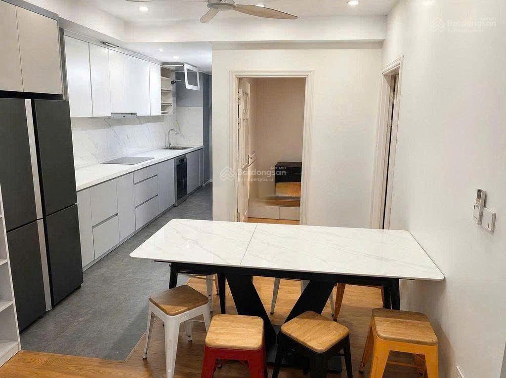 Chính chủ hot! bán căn hộ 1pn, dt 53m2 tại ct4 xa la, giao thông thuận tiện, giá nhỉnh 2 tỷ
