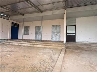 Đất sẵn nhà c4 kiên cố, gần trường, chợ, gần 2 cty lớn, view cánh đồng, cách hồ 20m, nhiều homestay