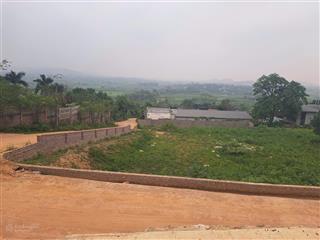 Lô góc 2 mặt đường ở yên bài, view núi cánh đồng thoáng, xung quanh nhiều villa homestay nghỉ dưỡng