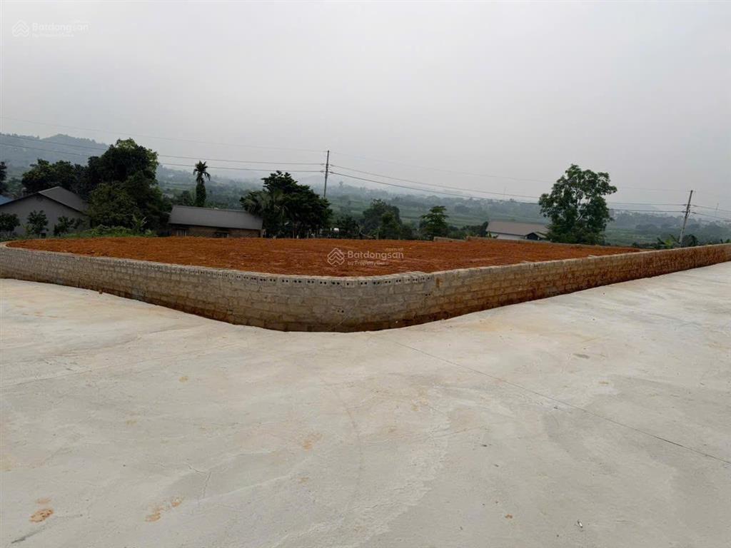 Đất cao thoáng 3 mặt tiền đẹp, view triệu đô tại yên bài, nhiều homestay, cách tt hà nội hơn 40km