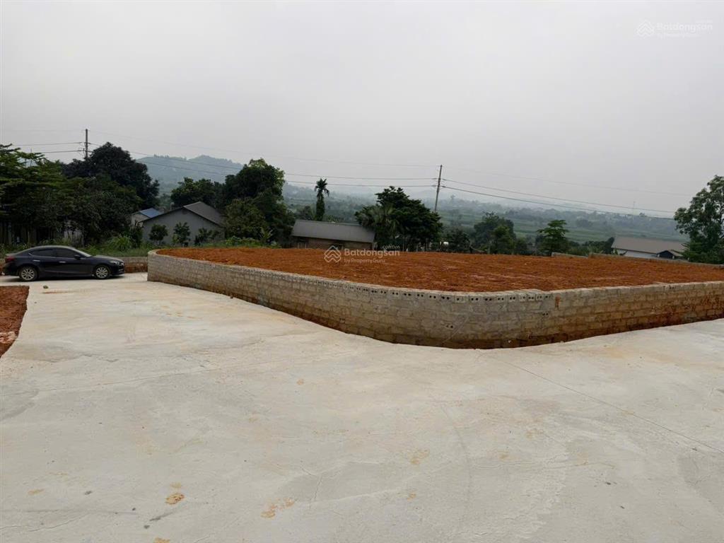 Đất cao thoáng 3 mặt tiền đẹp, view triệu đô tại yên bài, nhiều homestay, cách tt hà nội hơn 40km