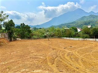 Đất nghỉ dưỡng kdl đồi gió, mt 25m đường thông ô tô tránh, mặt hướng đồng, view ao, núi tản viên