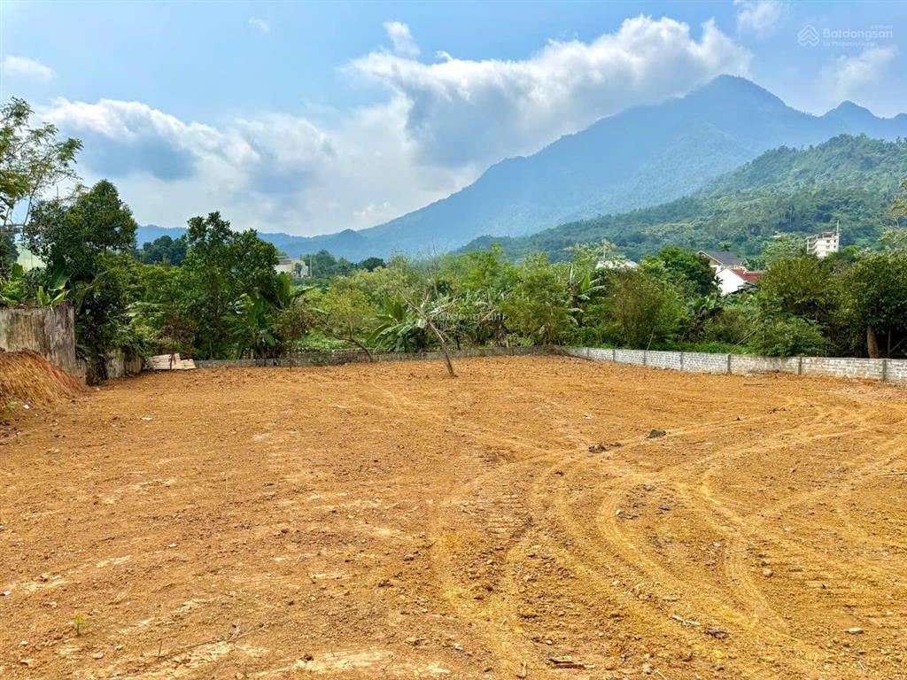 Đất nghỉ dưỡng kdl đồi gió, mt 25m đường thông ô tô tránh, mặt hướng đồng, view ao, núi tản viên