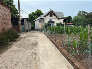 Hàng mới đất đẹp cam thượng, mt = 6m, khu dân cư đông, gần thị xã sơn tây, dịch vụ tiện ích đầy đủ