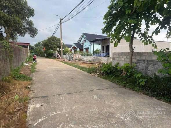 Đất đẹp ba trại có 15m mtđường thông thoáng cách tl91 chỉ 500m, dân cư đôngview núi thoáng mát mẻ