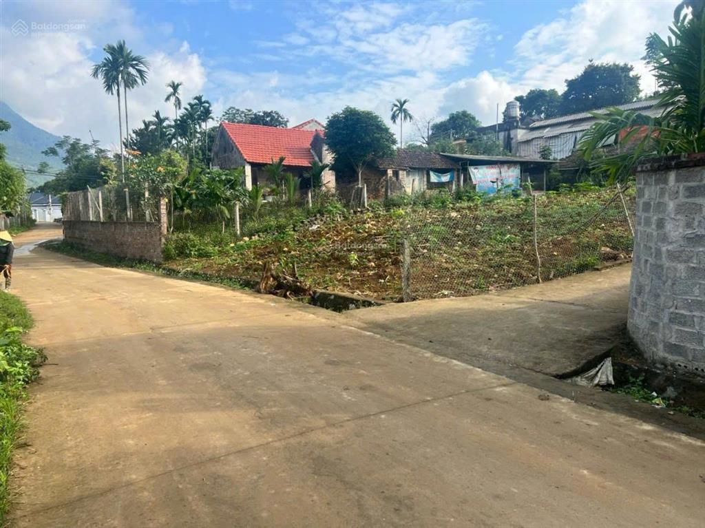 Lô góc đẹp minh quang cách 2 đường tl vài trăm mét, thế đất cao, view núi, gần trường, chợ, ub xã