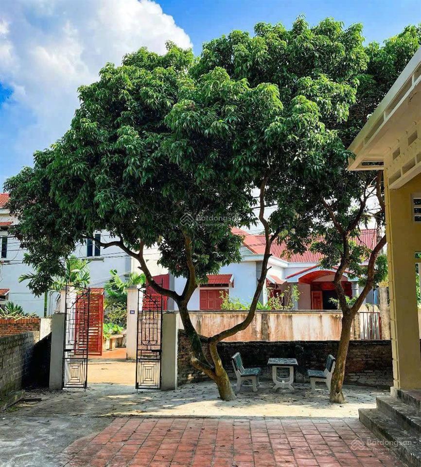 Lô đất mặt đường trục chính sẵn nhà gần trường cao đẳng, đầu tư kd buôn bán hoặc cho sinh viên thuê