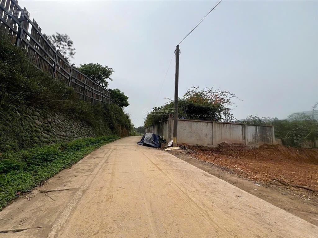 Đất nghỉ dưỡng kdl đồi gióyên bài, mt 25m đường thông, mặt hướng cánh đồng, view ao và núi ba vì