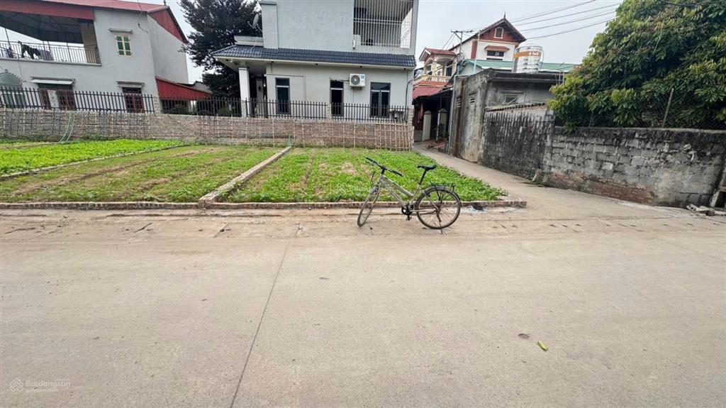 Bán lô đất 2 mặt đường 75m2 xã văn giang sát kđt việt star (mới quy hoạch) đường thanh niên