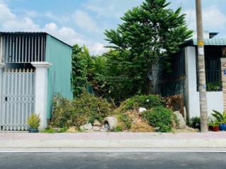 Siêu phẩm lô góc 2 mặt tiền đường nhựa 10m vị trí đẹp, giá 1tỷ3