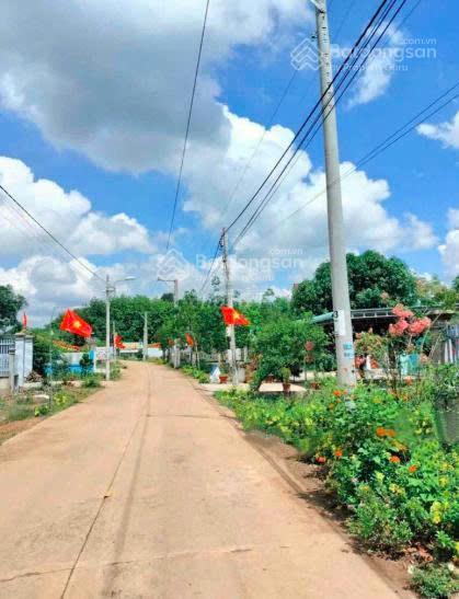 Sang rẻ (26x58 = 1.508m2) thổ cư ngay chợ, ủy ban, trường học dân đông kín