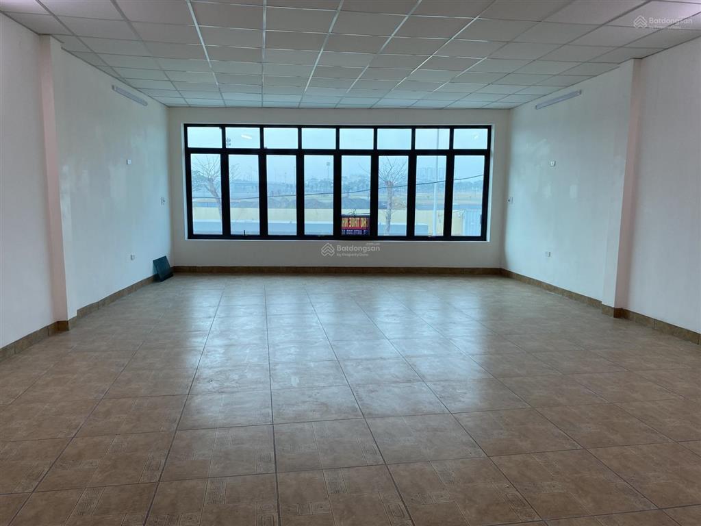 Cửa hàng 170m2 tại sân vận động mỹ đình, hn.