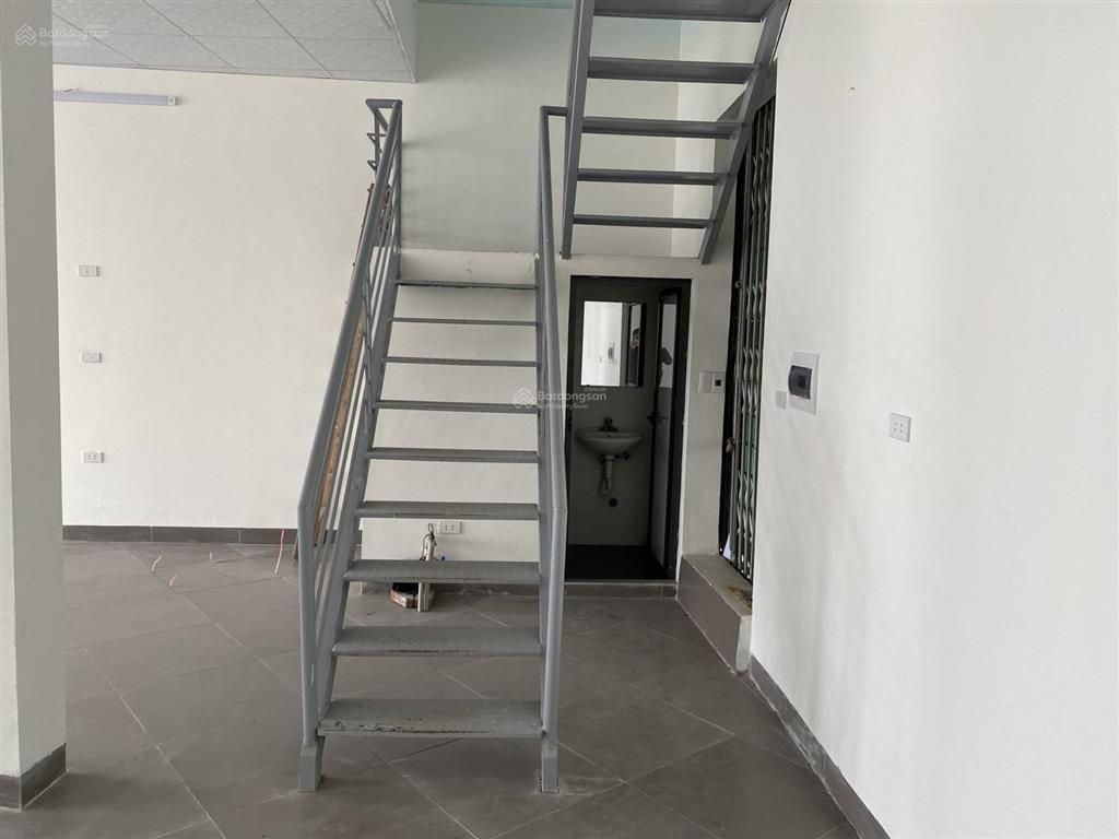 Cửa hàng 170m2 tại sân vận động mỹ đình, hn.