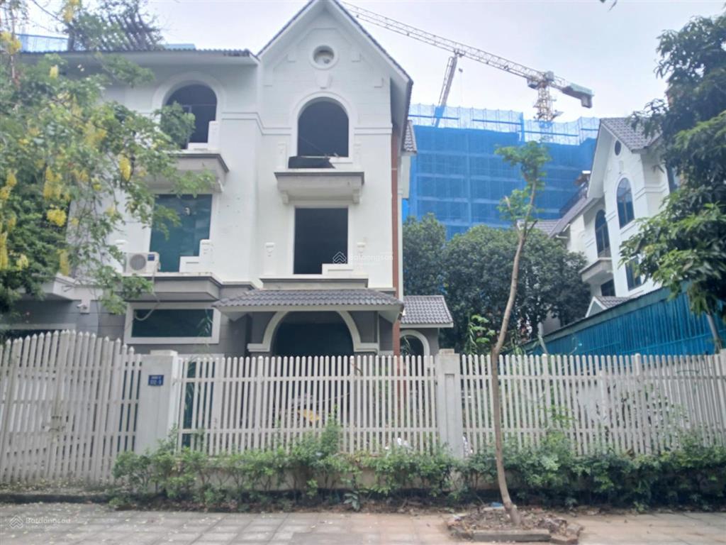 Bán biệt thự 260m ngay cạnh chung cư an bình đang xây  giữa khu c geleximco cực đắc địa