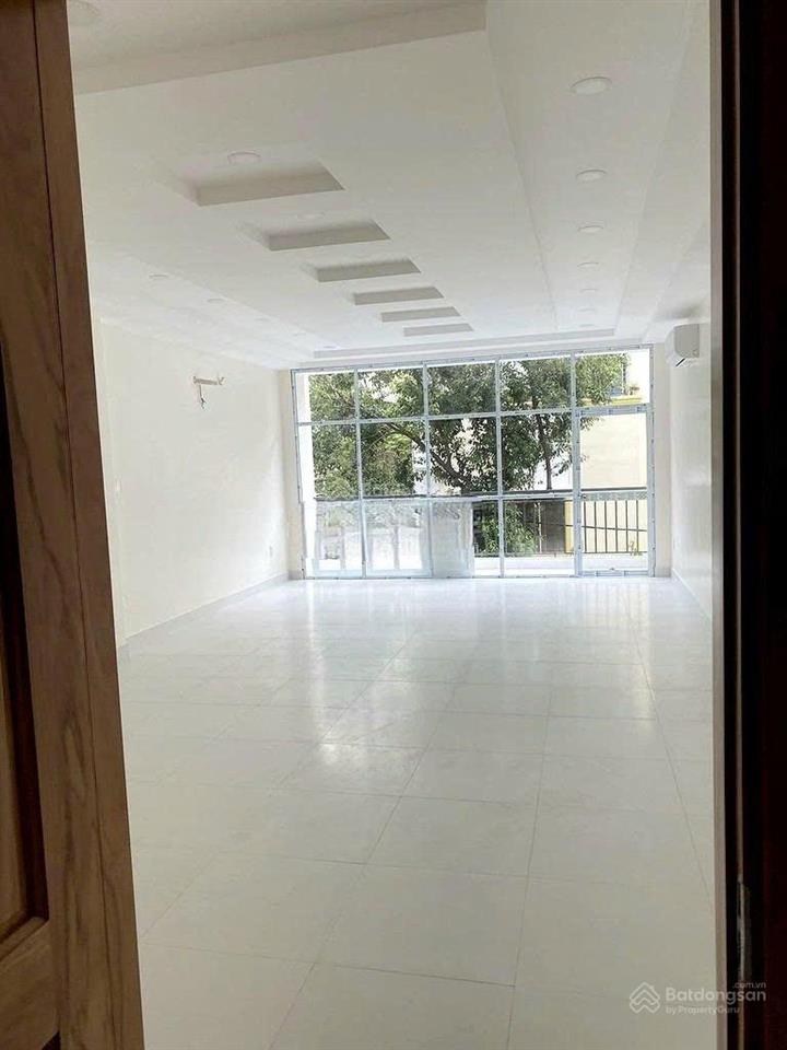 Cần cho thuê nhà mt 42a đường nguyễn minh hoàng p.12 q. tân bình ngay khu k300